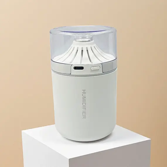 Colorful Gradual Change Atmosphere Light Vehicle Mounted Humidifier with Noise Reduction Mute Delicate Spray for Fresh Air