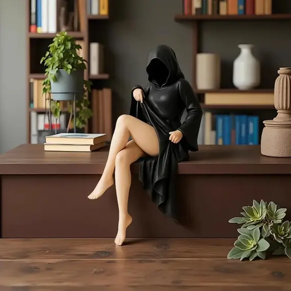 3DGothic Black Robe Queen Figure Bookshelf Sculpture Spooky Sitting Statues Desktop Ornaments Gifts Mysterious Halloween Statue