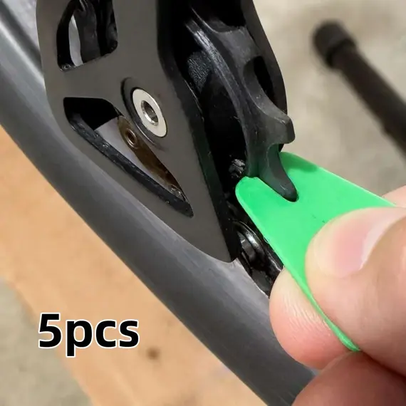 Plastic 12 Speed Chain Pulley For Bike Maintenance Cleaning Scraper Bicycle Derailleur Wheel Dirt Remover Tool