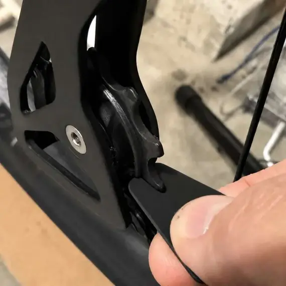 Plastic 12 Speed Chain Pulley For Bike Maintenance Cleaning Scraper Bicycle Derailleur Wheel Dirt Remover Tool