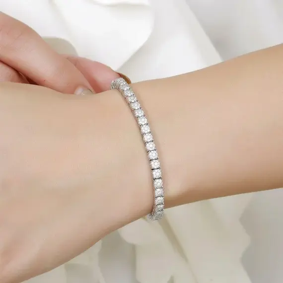 Women's Fashion 4mm Zirconia Tennis Bracelet Crystal Charm Designer Thin Chain Wedding Jewelry