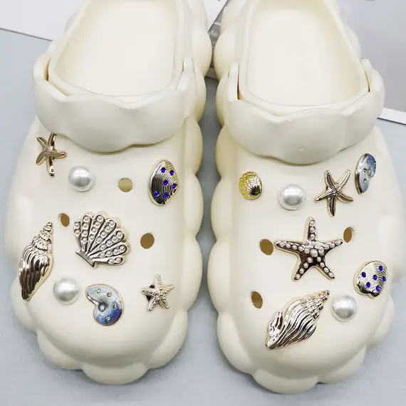 16PCS DIY Starfish Shoe Charms Bling Conch Shoes Buckle Decorations Removable Shell Shoe Accessories Mutlifunctional Shoe Clips