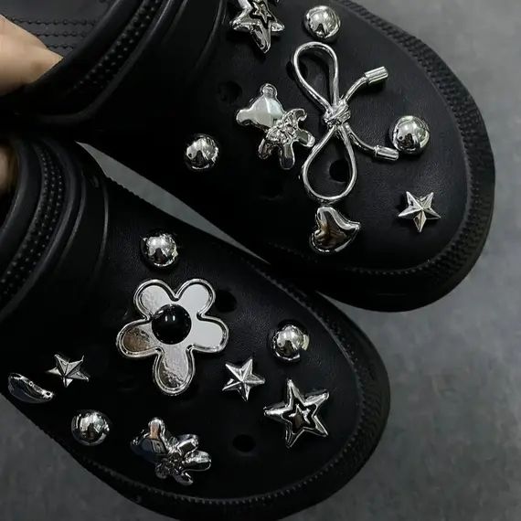 18pcs Detachable Diamond-Encrusted Electroplated Bear Shoe Accessories, Suitable For Clogs, Beach Shoes And Sandals