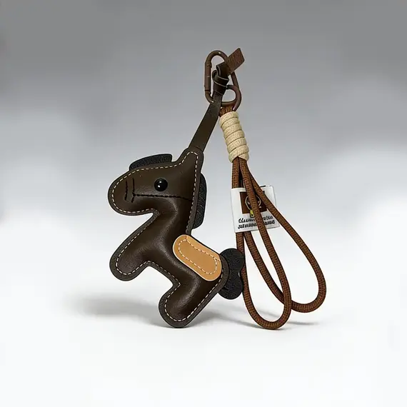 Pony Keychain Leather Backpack Charm Ins Personalized Car Keychain Bag Pendant Miu Purse Femme Handbag Strap Decoration Gift